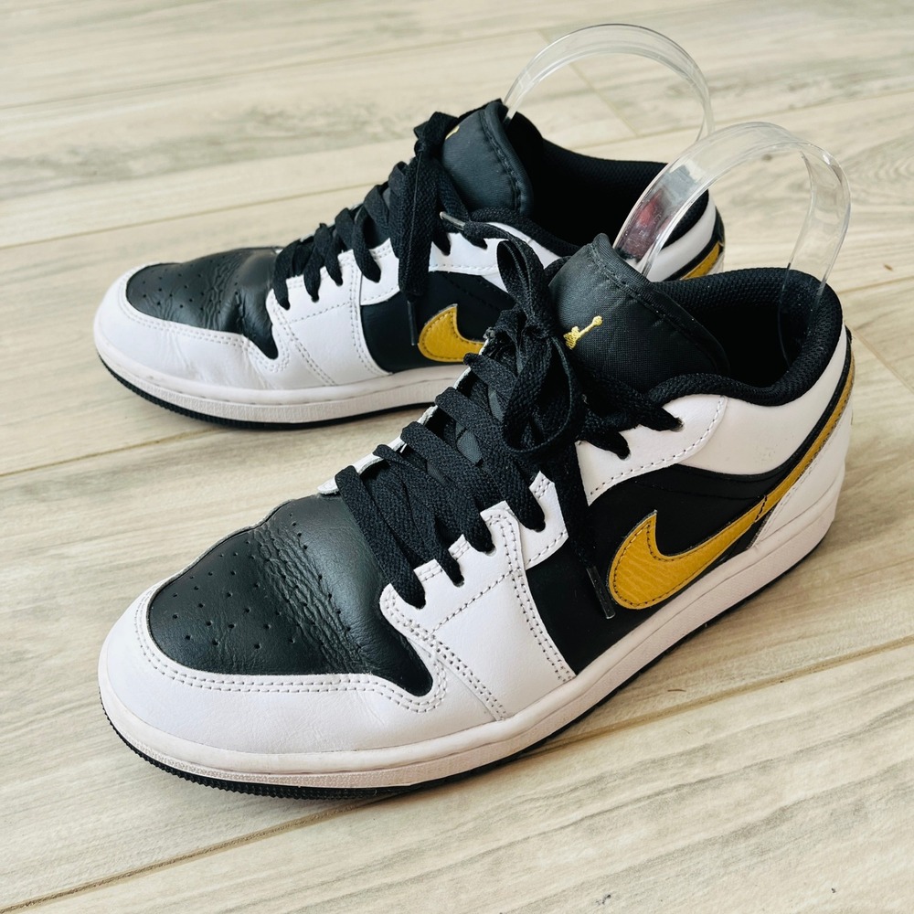 Jordan 1 Low Sneakers Streetwear White Black Gold Size 8 University Gold 553558